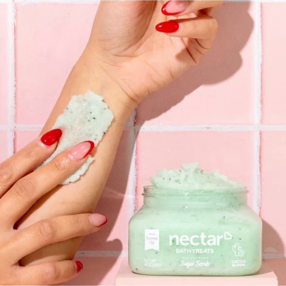Nectar Bath Treats
CACTUS BLOSSOM Sugar Scrub - Picture 3 of 15